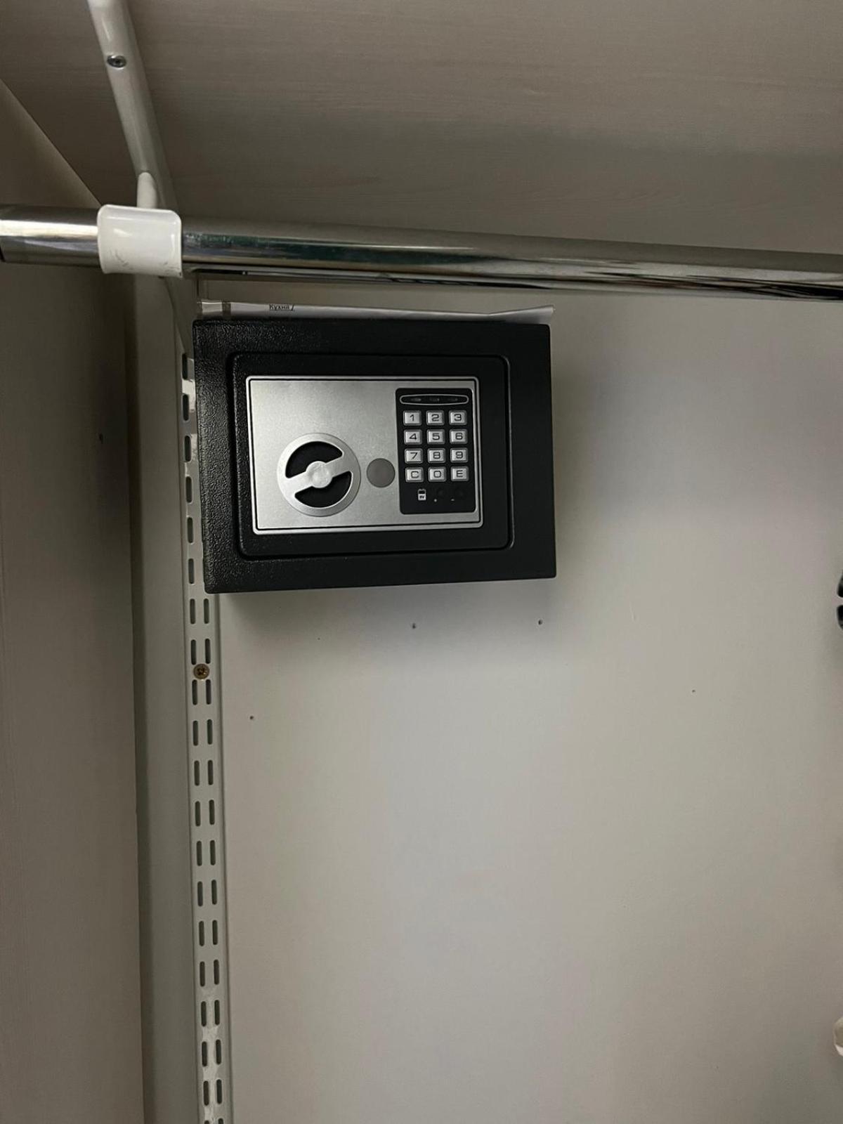 Apartment Kvitka リヴィウ エクステリア 写真