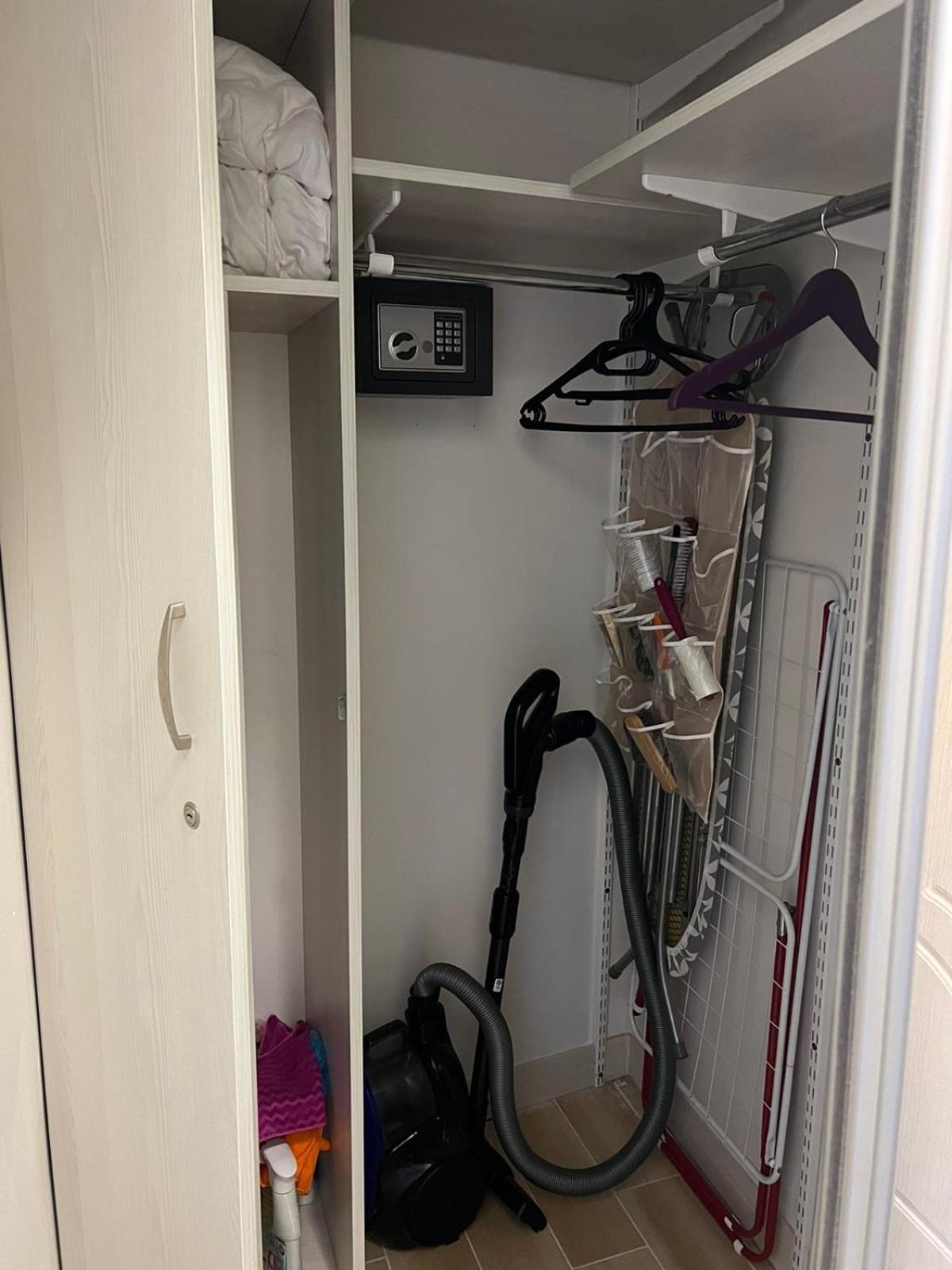 Apartment Kvitka リヴィウ エクステリア 写真